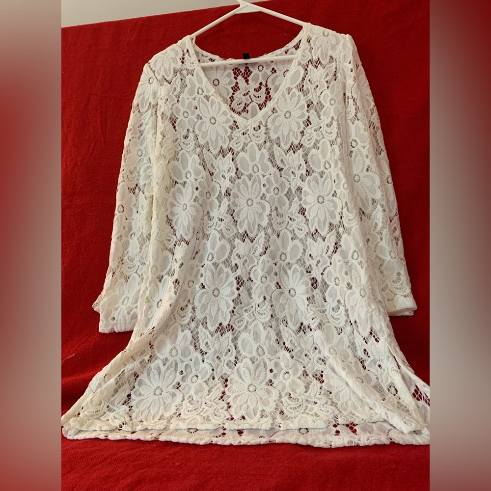 White J Valdi floral beach coverup